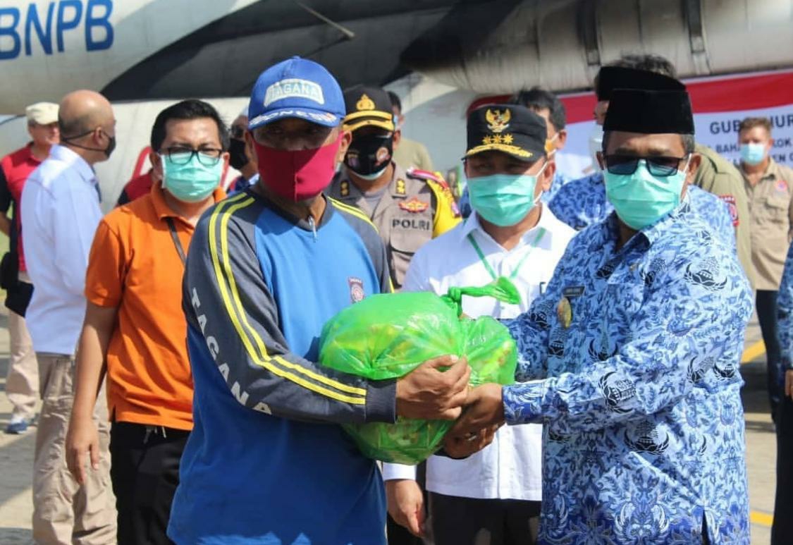 Bantuan Ribuan Paket Sembako Untuk Warga Terdampak Banjir