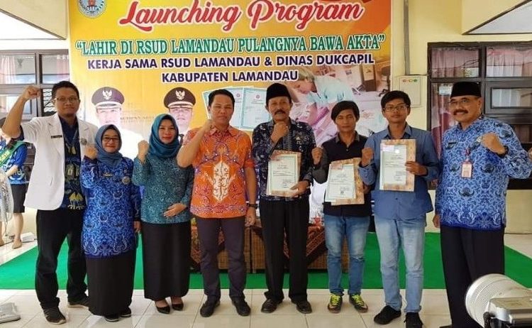 Bupati Lamandau Hendra Lesmana saat launching program Lahir di RSUD Lamandau, Pulangnya Bawa Akta, Kamis (19/12/2019)