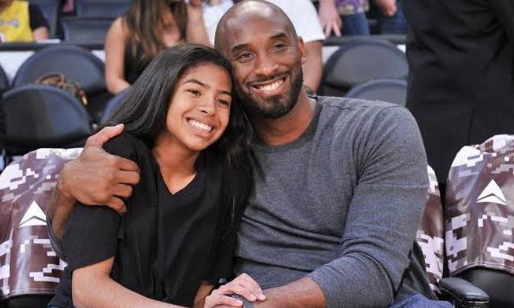 Kobe Bryant dan putrinya Gianna Marie Onroe Bryant yang tewas dalam kecelakaan helikopter