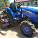 Traktor R4 (Jonder) dimodifikasi bagian ban dengan menambahkan roda besi agar lebih kuat mencengkeram tanah di atas lahan yang basah dan dalam