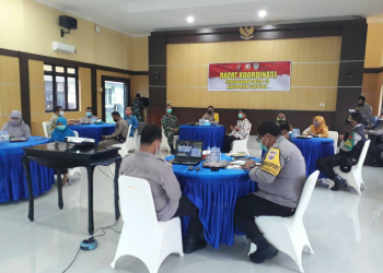 Forum komunikasi pimpinan daerah (Forkopimda) Kabupaten Seruyan ketika melakukan rapat koordinasi terkait situasi Covid-19 di wilayah Seruyan, Kamis (7/1/2021)
