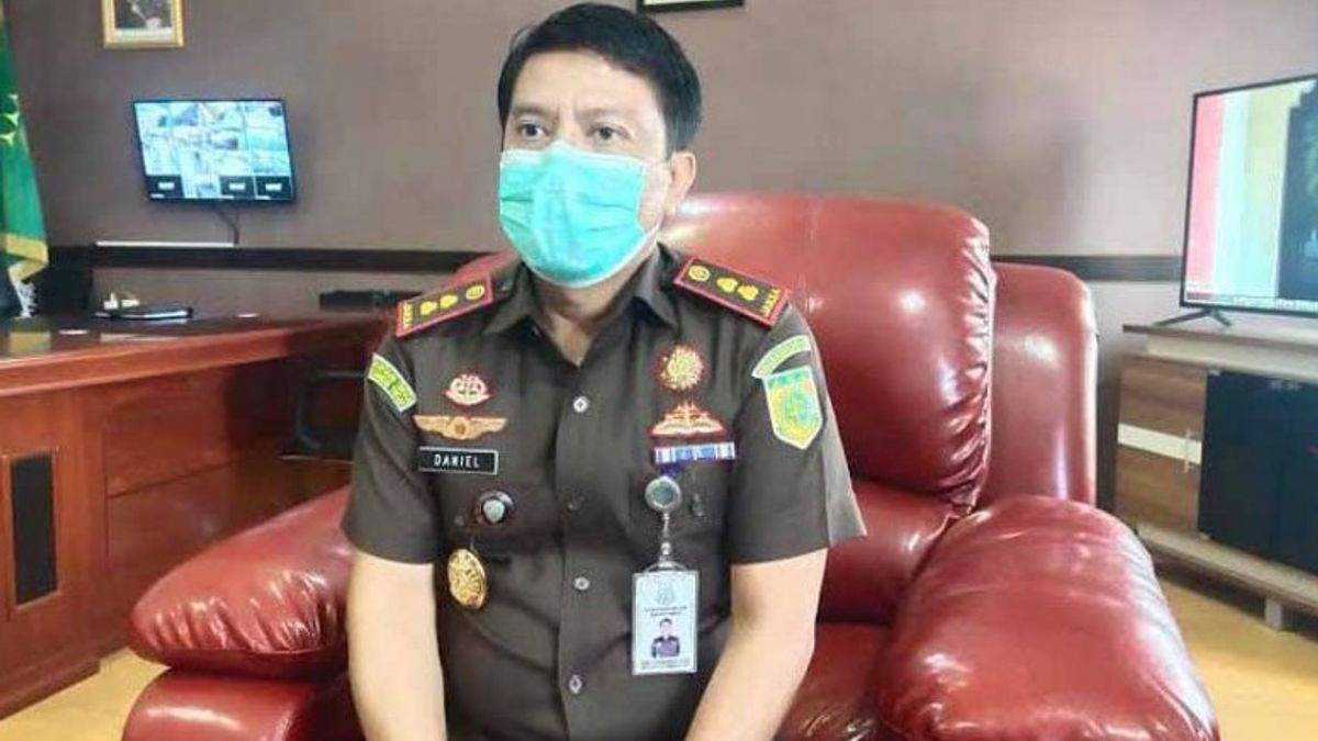 Kepala Kejaksaan Negeri Barito Timur, Kalimantan Tengah, Daniel Panannangan