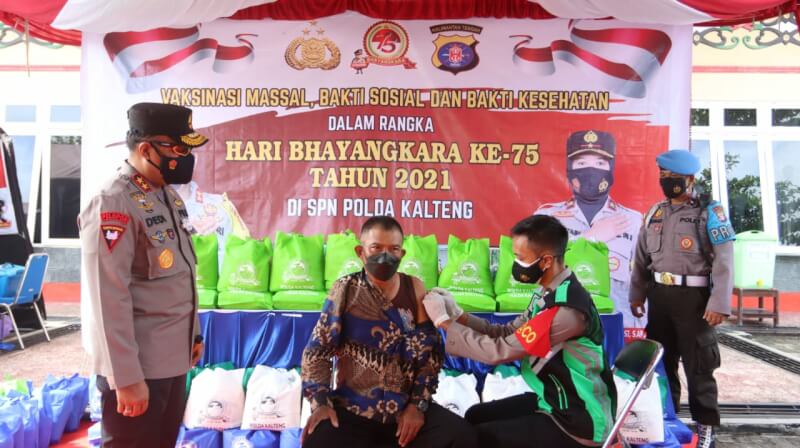 Irjen Pol Dedi Prasetyo memantau langsung proses vaksinasi di SPN Bukit Rawi