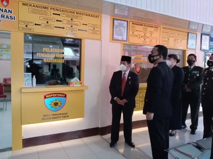 Bupati Barito Timur Ampera AY Mebas usai menghadiri syukuran HUT ke-75 Bhayangkara, di Mapolres Barito Timur, Kamis (1/7/2021)