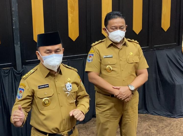 Gubernur Kalimantan Tengah, H. Sugianto Sabran bersama Wakil Gubernur Kalimantan Tengah, H. Edy Pratowo