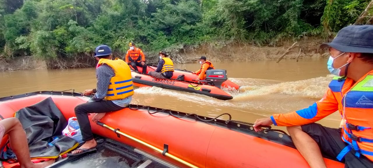 Tim gabungan melakukan pencarian di DAS Rungan sebelum dihentikan sementara