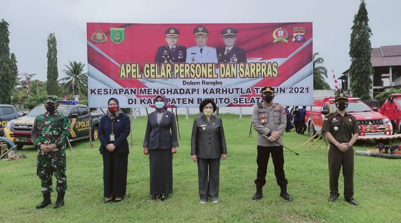 Pemkab Barsel bersama seluruh elemen melakukan upacara untuk hadapi Karhutla