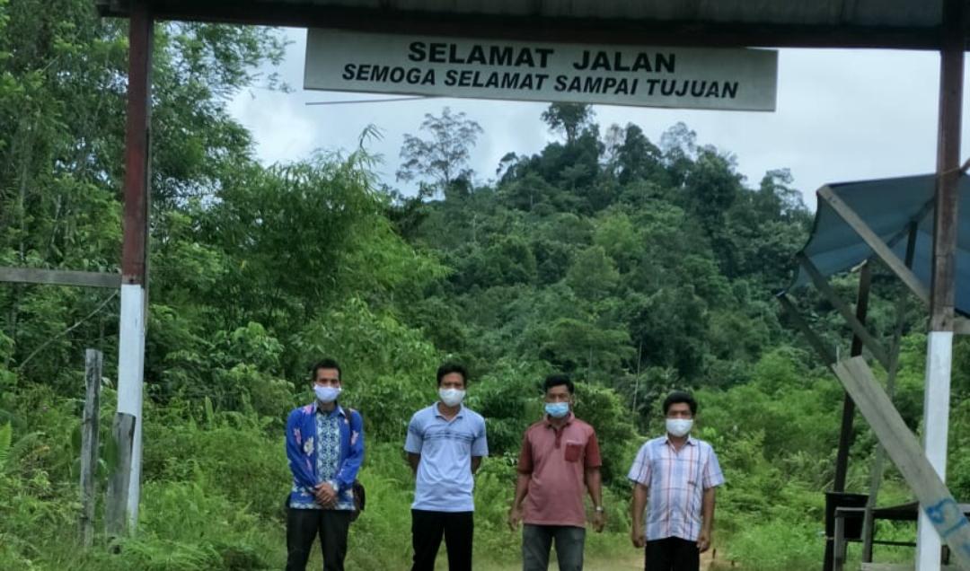 Anggota DPRD Kabupaten Katingan, Sugianto, SH., bersama warga kecamatan Katingan Hulu, saat melaksanakan reses di kecamatan tersebut, baru-baru tadi