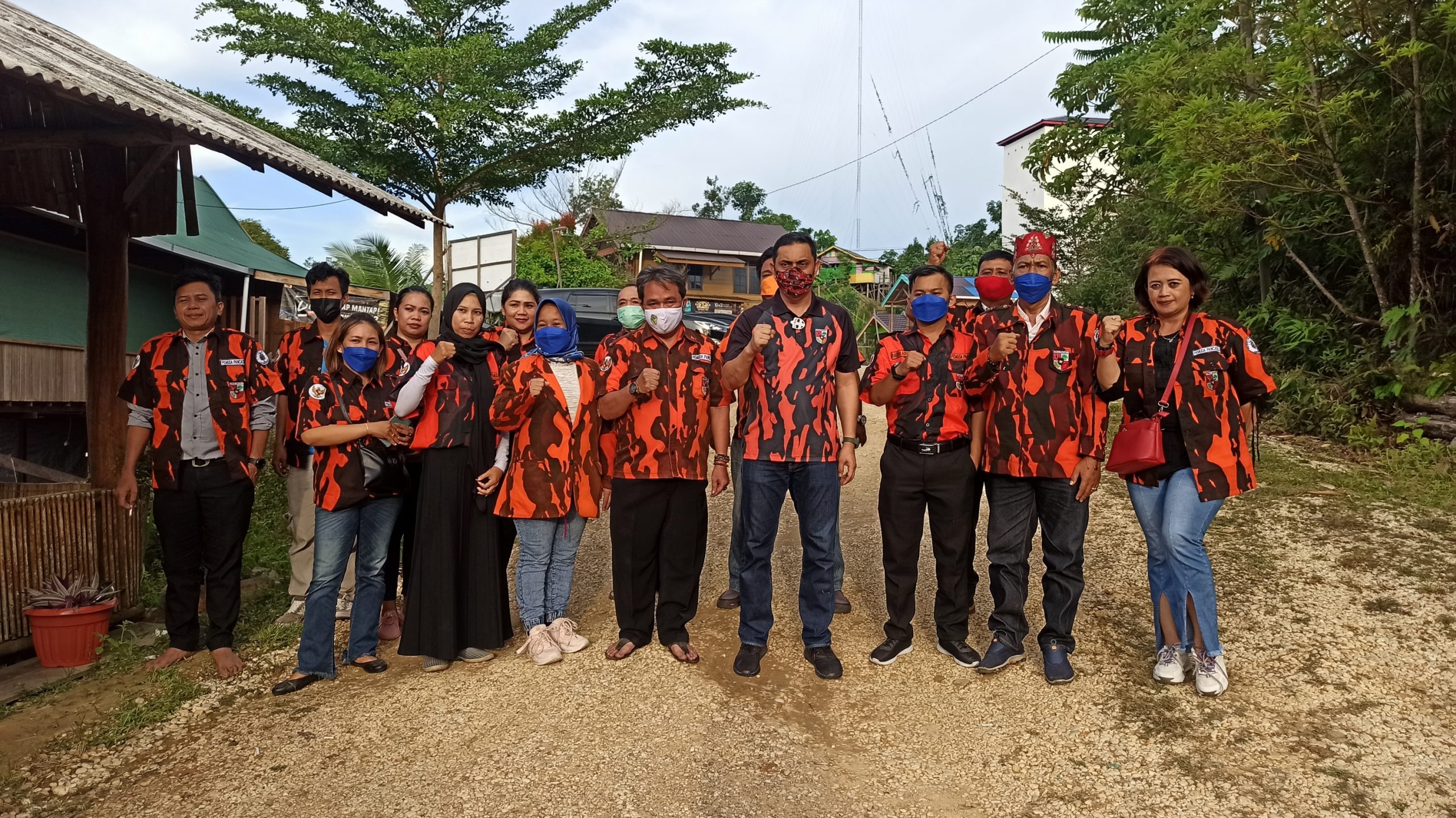 Majelis Pimpinan Cabang (MPC) Pemuda Pancasila Pengurus (PP) saat menerima kunjungan Ketua Majelis Pimpinan Wilayah (MPW) PP Kalimantan Tengah Muhammad Syauqie Nakhodai, Selasa (28/9/2021)