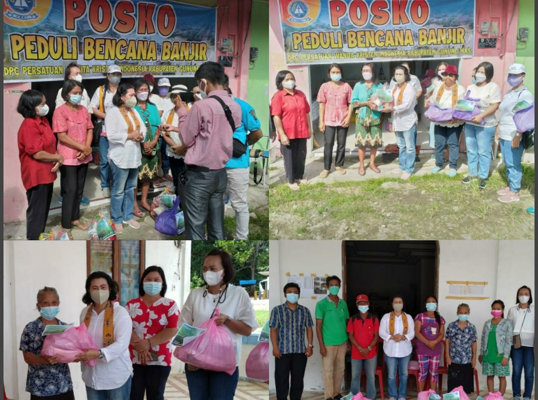 DPC Persatuan Wanita Kristen Indonesia Kabupaten Gunung Mas saat menyerahkan bantuan untuk masyarakat menengah ke bawah, Sabtu (18/9/2021)