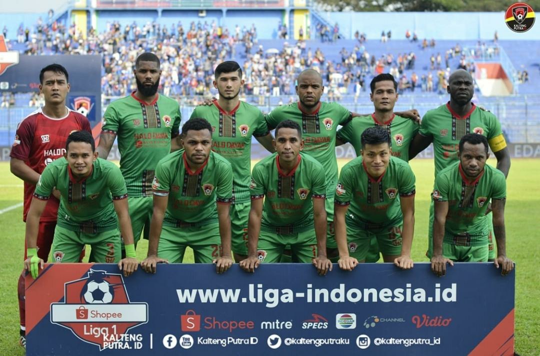 Kesebelasan Kalteng Putra pada saat pertandingan di Liga 1 Indonesia 2019