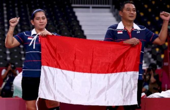 Ganda campuran Hary Susanto dan Leani Ratri Oktila (REUTERS/Athit Perawongmetha)