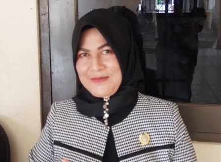 Wakil Ketua DPRD Kabupaten Barito Selatan (Barsel), Hj. Enung Irawati