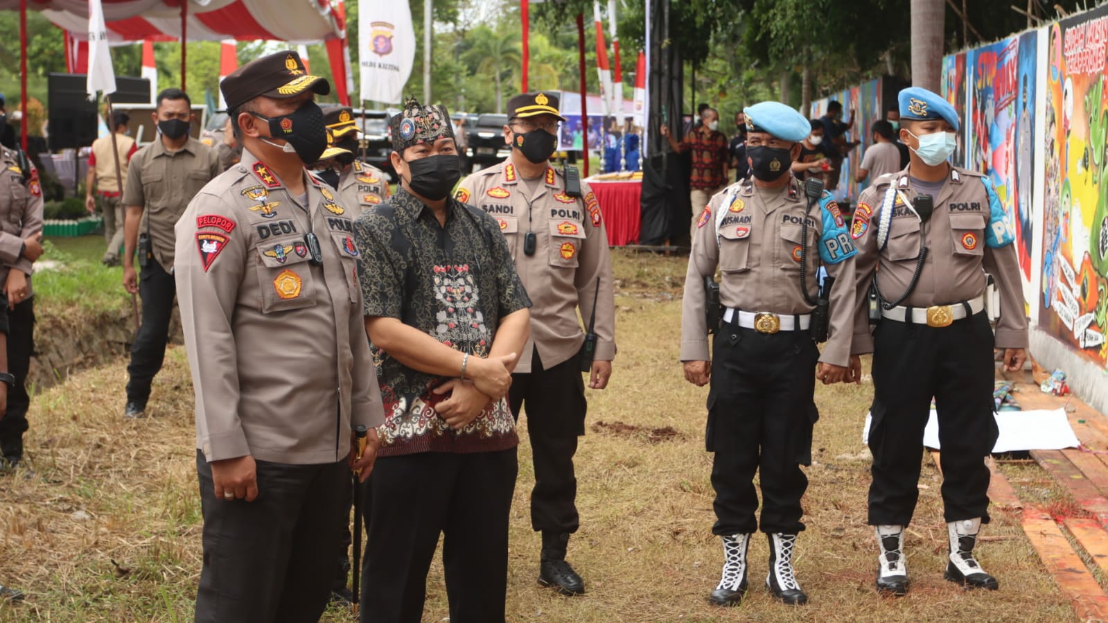 Kapolda Irjen Pol Dedi Prasetyo membuka Bhayangkara Mural Festival di Jalan Lambung Mangkurat 