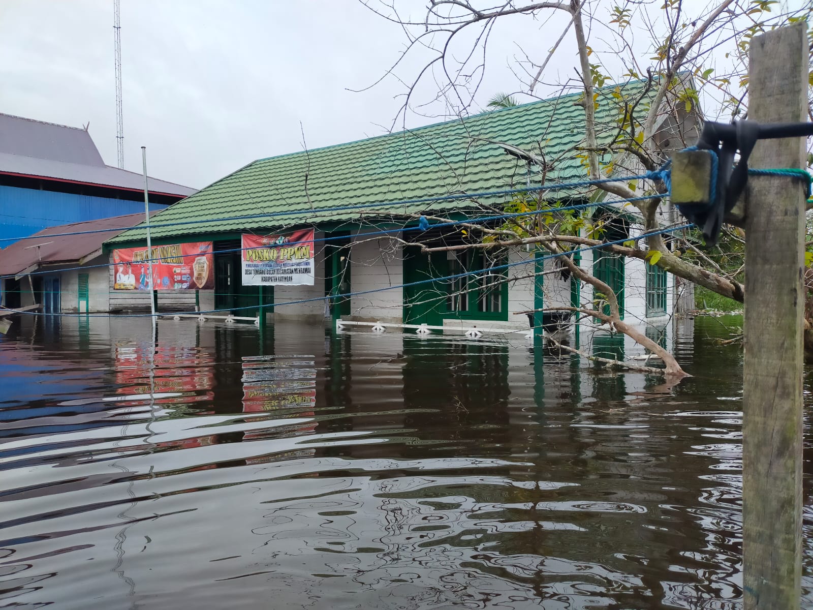 Kondisi banjir di Desa Tumbang Bulan, Kecamatan Mendawai, Minggu (21/11/2021)