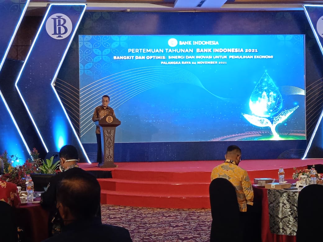 Kepala Perwakilan Bank Indonesia Provinsi Kalteng pada saat menyampaikan sambutan pada Acara Pertemuan Bank Indonesia Tahun 2021