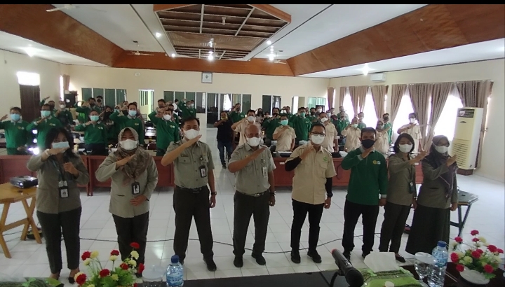 Kegiatan Lintang Batang Hortifarm bersama Petani Milenial Palangka Raya