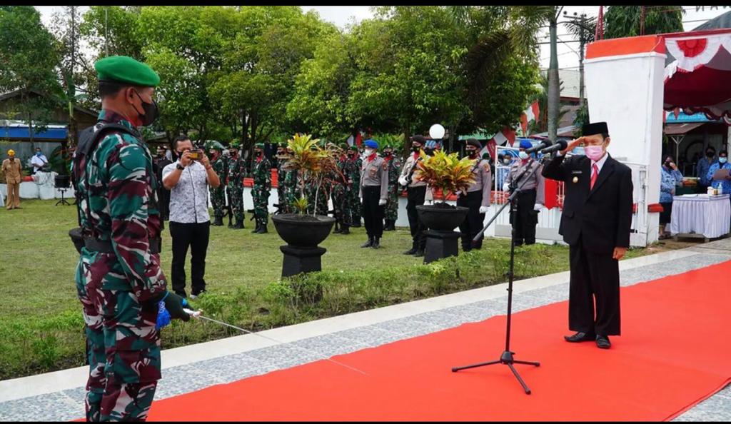 Kegiatan upacara ziarah dimakam Makam Pahlawan Kencana Kabupaten Kapuas