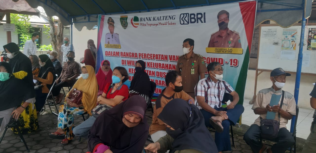 Pelaksanaan vaksinasi di Kelurahan Hilir Sper, Kecamatan Dusun Selatan (Dusel), Kabupaten Barito Selatan (Barsel)