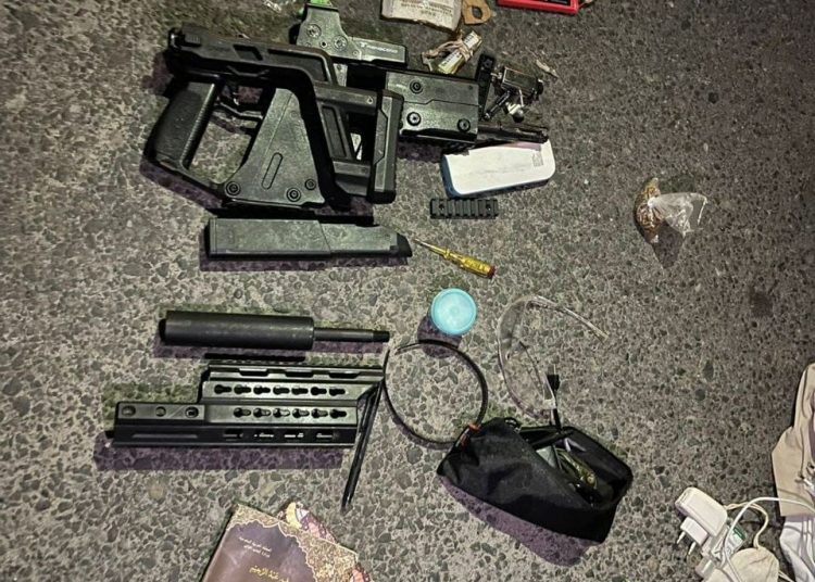 Sejumlah barang bukti yang diamankan dari kediaman terduga teroris di Sampit, Kotawaringin Timur