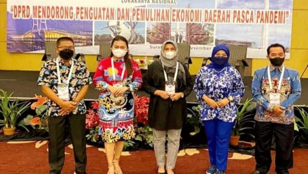 Anggota DPRD Kota Palangka Raya saat mengikuti kegiatan Rakernas III Adeksi di Surabaya