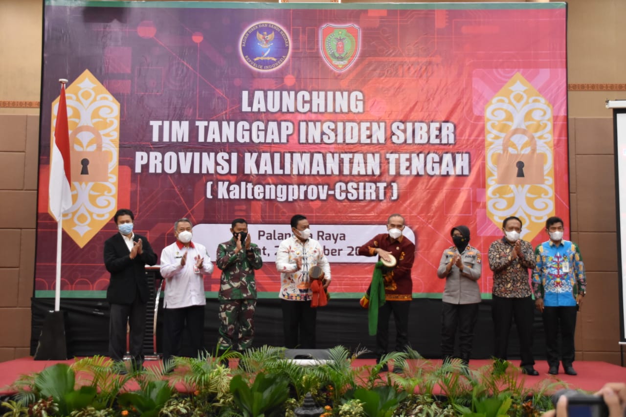 Wakil Gubernur Kalteng H. Edy Pratowo saat melakukan launching Tim Tanggap Insiden Siber KaltengProv-CSIRT