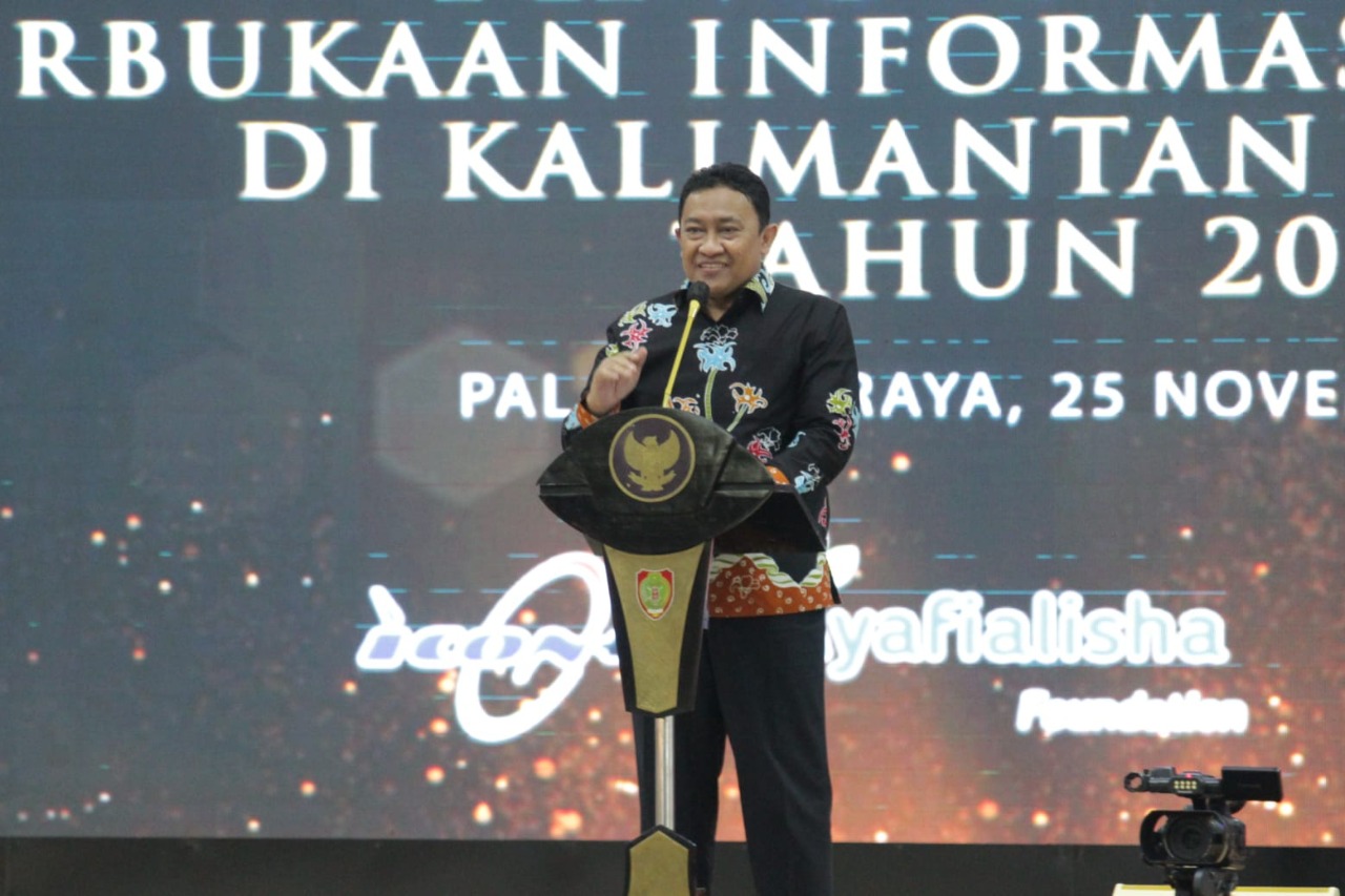 Wakil Gubernur, H. Edy Pratowo saat menyampaikan sambutan pada acara Penganugerahan Keterbukaan Informasi Badan Publik Provinsi Kalteng Tahun 2021