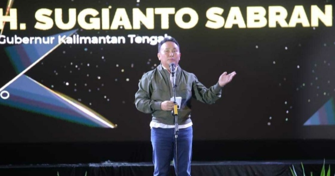 Gubernur Kalteng, H. Sugianto Sabran saat membuka secara resmi kegiatan Klinik Bisnis Festival