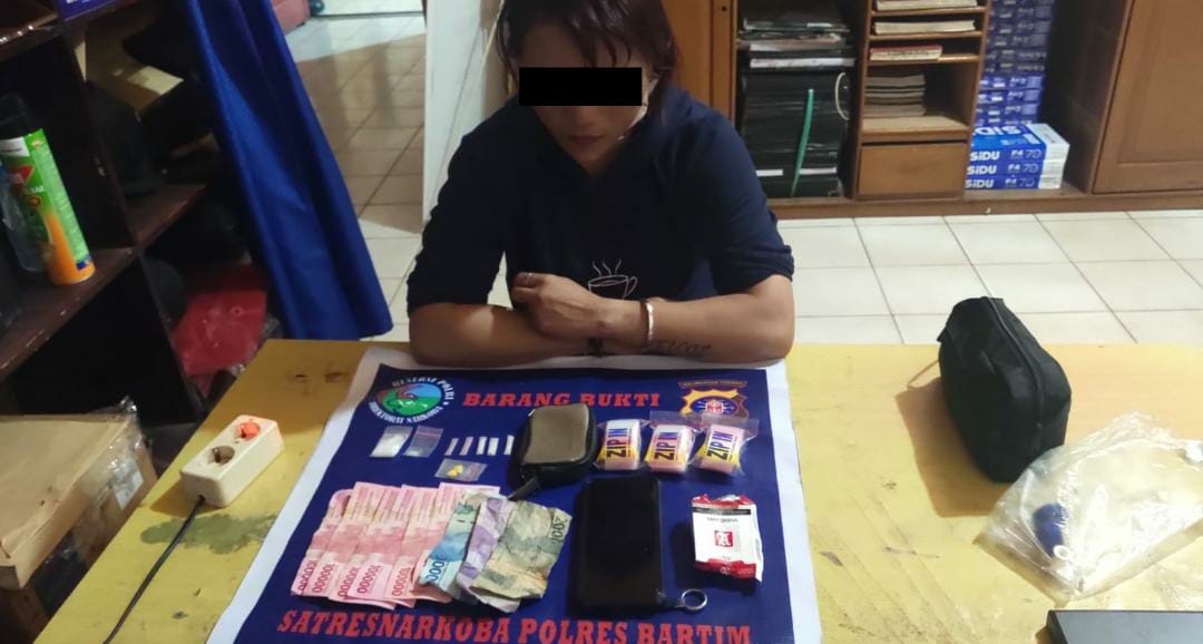 Tersangka dan barang bukti yang diamankan