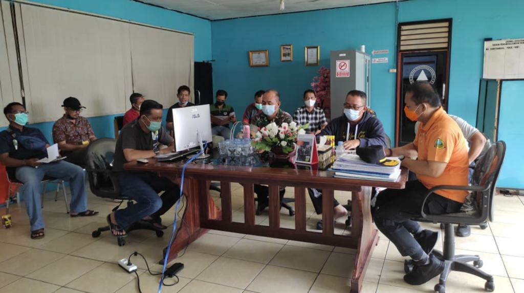 Rapat terbatas dalam persiapan pencegahan penularan kasus baru Covid-19 di wilayah Kapuas