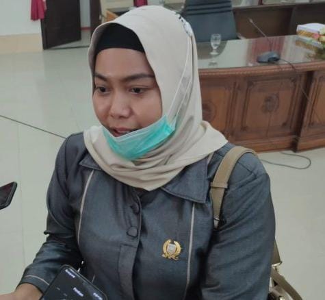 Anggota Komisi I DPRD Barsel, Putri Siti Rohmawati