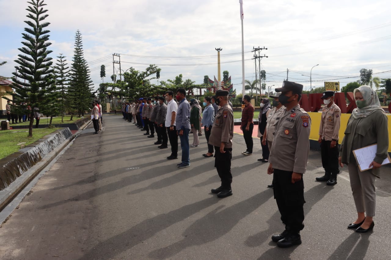 Anggota Polres Kapuas saat menggelar apel pagi