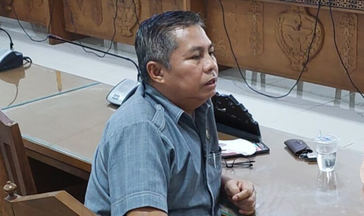Wakil Ketua Komisi II DPRD Kalteng Sudasono. 750x445
