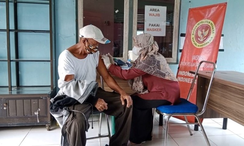 vaksinasi lansia binda kalteng