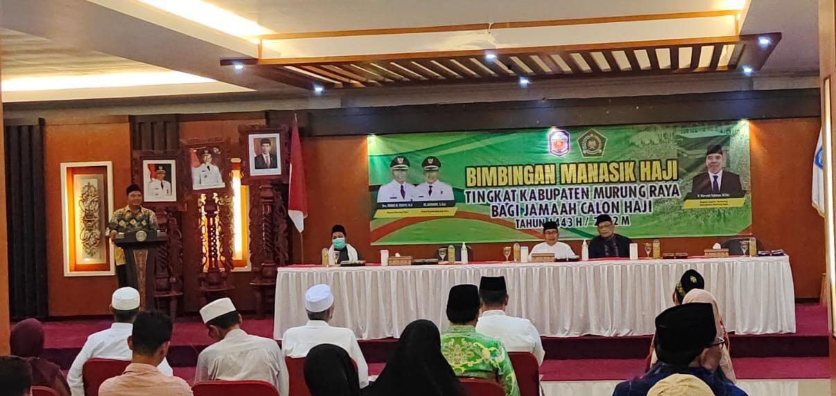 Kepala Kantor Kementrian Agama Murung Raya, H. Marzuki Rahman saat menyampaikan sambutan pada pembukaan manasik haji tahun 1443 Hijriah atau 2022 Masehi