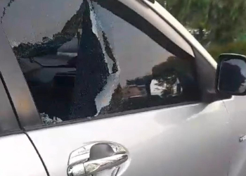 Kaca mobil yang dipecah oleh pelaku pencurian baru-baru ini di Kota Palangka Raya