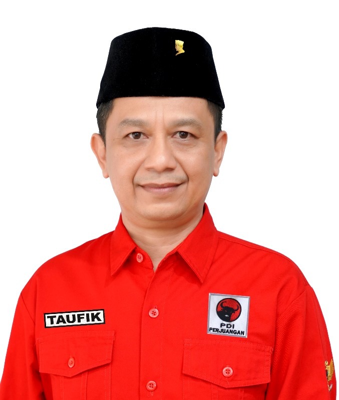 Dalam acara tersebut, Ketua Komisi II DPRD Barito Utara, H Taufik Nugraha, turut memberikan pernyataan terkait pentingnya keberadaan asrama ini sebagai sarana pendukung pendidikan generasi muda daerah.