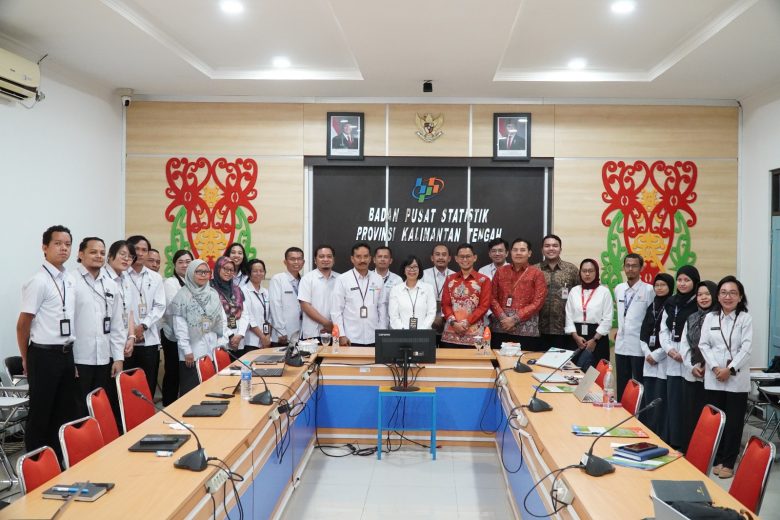 Otoritas Jasa Keuangan (OJK) Provinsi Kalimantan Tengah (Kalteng) bersama Badan Pusat Statistik (BPS) Kalteng menggelar Rapat Koordinasi Daerah (Rakorda), Selasa (7/1/2025).