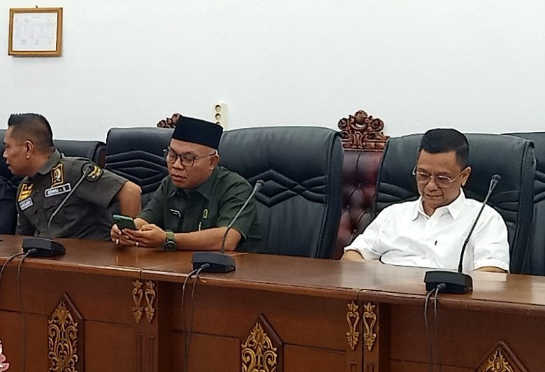 Ketua Komisi II DPRD Kabupaten Barito Utara, H Taufik Nugraha menyampaikan bahwa kekurangan gas LPG 3 kg di Kabupaten Barito Utara ini kepada kuota kita terlalu sedikit atau kurang.