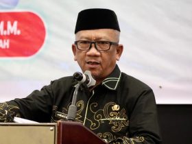 Membacakan sambutan Gubernur Kalteng, Katma menekankan pentingnya peran petugas haji dalam memberikan pelayanan terbaik kepada jamaah.