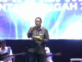 Festival Persahabatan Kalteng yang menandai penutupan Masa Raya Natal Tahun 2024 resmi ditutup oleh Staf Ahli (Sahli) Gubernur Kalteng Bidang Ekonomi, Keuangan, dan Pembangunan, Yuas Elko.