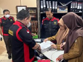 im penyidik dari Kejaksaan Tinggi Provinsi Kalimantan Tengah (Kejati Kalteng) didampingi Kejaksaan Negeri (Kejari) Barito Utara