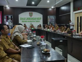 – Dinas Lingkungan Hidup (DLH) Provinsi Kalimantan Tengah (Kalteng) menggelar rapat pembinaan terkait implementasi sistem E-Kinerja di Aula DLH Kalteng, Senin (24/2/2025).