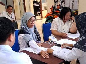 Puskesmas Muara Teweh baru-baru ini menggelar kegiatan Skrining Kesehatan dan Penyakit Tidak Menular (PTM) di Kantor Dinas Kependudukan dan Pencatatan Sipil (Disdukcapil) Kabupaten Barito Utara.