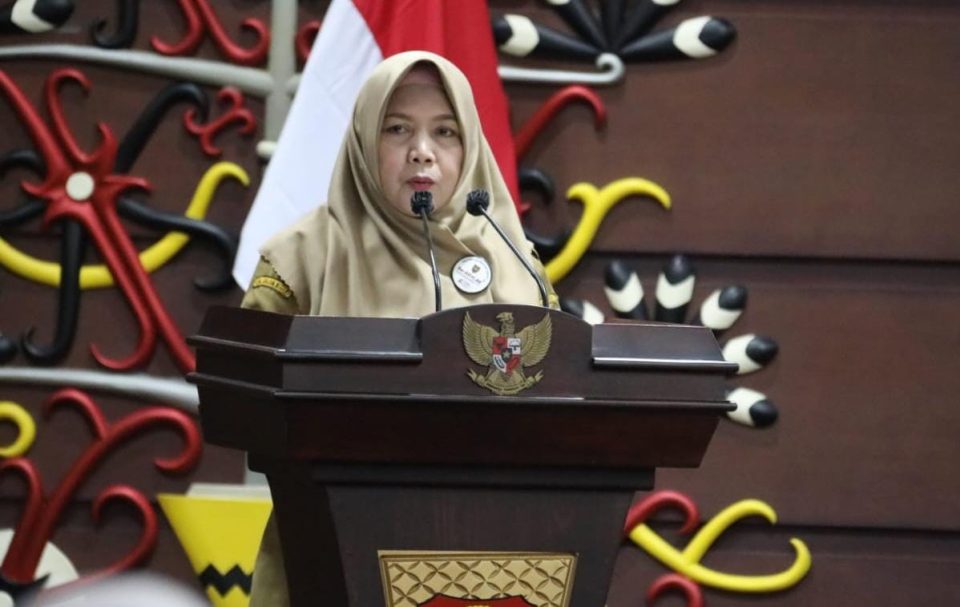 Asisten Perekonomian dan Pembangunan Setda Provinsi Kalteng, Sri Widanarni, mewakili Plt Sekda Kalteng pada kegiatan RAT ke-43 KPRI Isen Mulang 2024