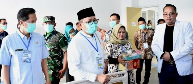 Kegiatan sosial ini dipimpin langsung oleh Penjabat (Pj) Bupati Barito Utara, Indra Gunawan, didampingi Pj Ketua TP PKK Barito Utara, Sekda beserta Ketua DWP, Kepala Kejaksaan Negeri Barito Utara, perwakilan Dandim 1013 Mtw, perwakilan Polres Barito Utara, perwakilan Ketua Pengadilan Agama, asisten sekda, kepala perangkat daerah, dan anggota TP PKK Kabupaten Barito Utara.