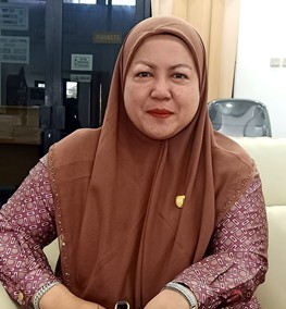 Wakil Ketua II DPRD Kabupaten Barito Utara, Hj Henny Rosgiaty Rusli