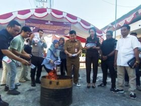 Ketua Komisi III DPRD Kabupaten Barito Utara, H Tajeri, turut hadir dan menyaksikan langsung proses pemusnahan surat suara rusak dan lebih oleh Komisi Pemilihan Umum (KPU) Barito Utara, Selasa (5/8/2025).