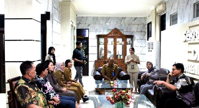 Sekretariat DPRD Kabupaten Barito Utara menerima kunjungan kerja dari DPRD Kabupaten Barito Selatan (Barsel)