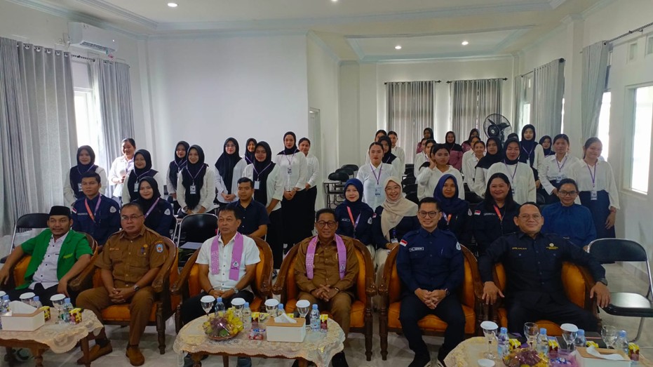 Bupati Murung Raya, Heriyus SE, secara resmi membuka kegiatan Pengenalan Kehidupan Kampus Bagi Mahasiswa Baru (PKKMB) Akademi Kebidanan (Akbid) Murung Raya